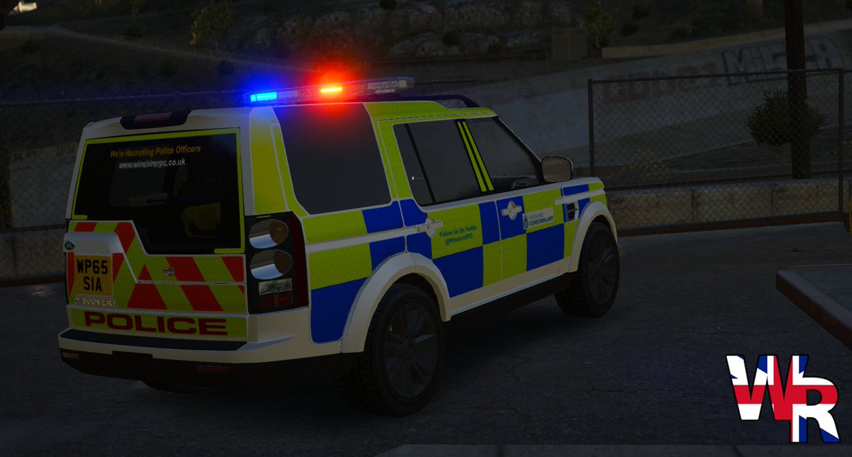 WRPC_IRT's tweet photo. We tend to get called to assist other agencies due to many reasons. 

Today, IRT #Team2 have responded to the train tracks near popular street due to possible criminal damage. Unfortunately BTP were unavailable but we don't mind responding.

Enquires now sent to BTP

#WinshireRPC https://t.co/uAZ2b52N6p