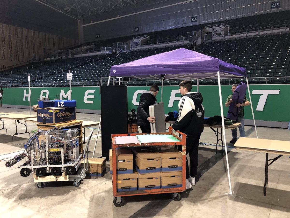 swrobotics's tweet image. Setting up the pit for the Great Northern Regional of 2020! #frc