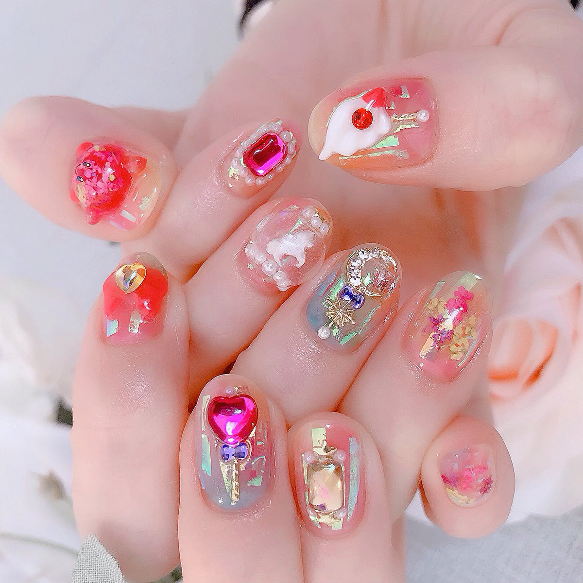 なかやま ちえこ 海外youtubeのtaylorさんのネイル わたし側でも動画撮ったので編集したらupします 魔法少女 ネイル 楽しかったです ありがとうございました