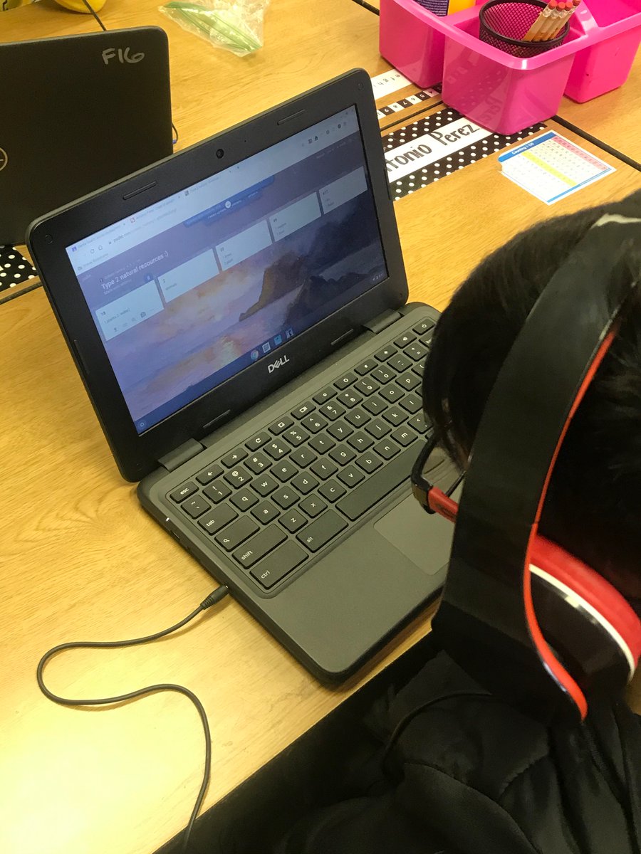 Colleen_twining's tweet photo. Using a task board to learn about natural resources, conservation and reducing, reusing and recycling! Our task board takes us to @padlet @Flipgrid and @quizizz #DLDAY #LubbockDLDay @HoneyElementary @LubbockISD https://t.co/0LobzLblFB