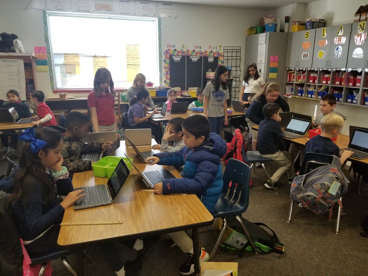 2ndKeene's tweet photo. Thank you 4th graders for the awesome breakout box lesson!  We learned measurement in a new and exciting way today! #celebratestark  #cfbmatterstome #starkprincipal #cfbisd #technology https://t.co/NB6doAWMxU