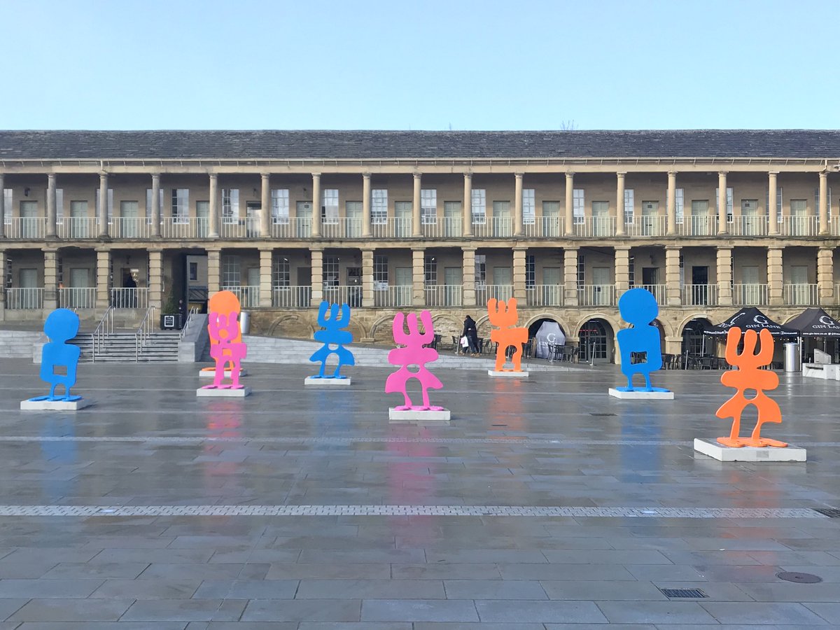YSI_sculpture's tweet photo. Celebrating opening of new #sculpture commission ⁦@ThePieceHall⁩ #AliceIrwin ⁦@deanclough⁩ ⁦@TheArtw0rks⁩ ⁦@YSPsculpture⁩ ⁦@ace_national⁩ #MadeinYorkshire https://t.co/oRe6bup2ae