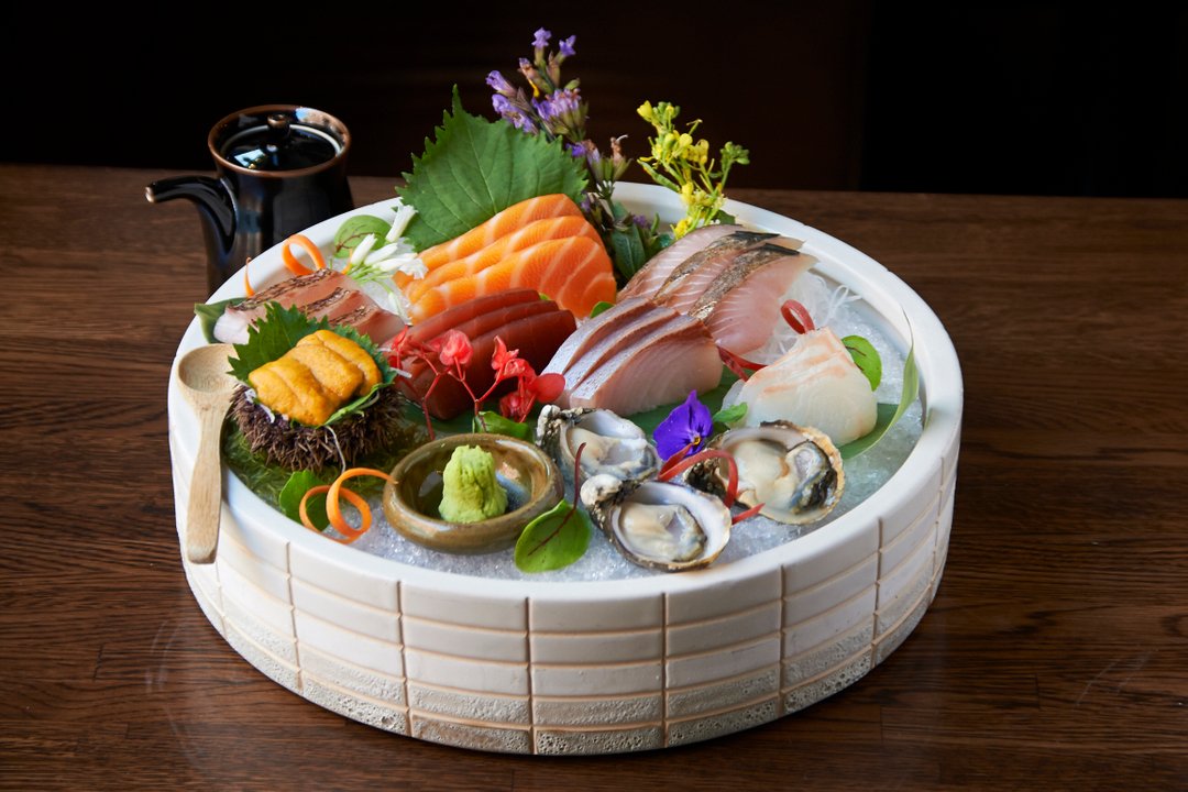 Presentation is key when it tastes amazing💮
#SashimiPlatter #sashimi #japanesefood #japaneserestaurant