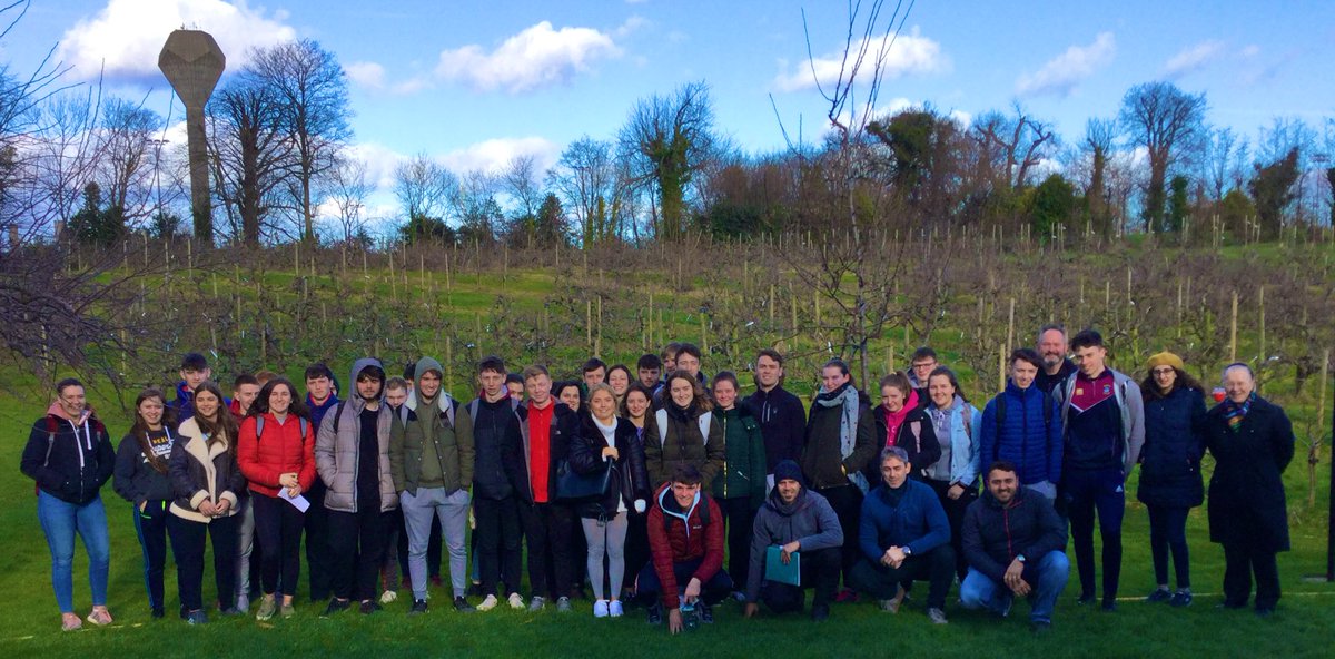PEACUCD's tweet image. Tour of our #growthchambers for @ucdagfood #plantsandpeople students with #MaryForrest. @IrishPhenology explained the effects of #high #CO2 scenarios on the #phenology of #perennialryegrass, @ucddublin @JonYearsley @UCDflowerpower @UCDSBES @UCDEarth @davidjohnbrogan @_Rosemount
