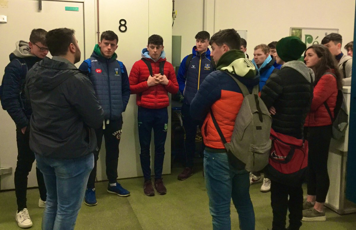 PEACUCD's tweet image. Tour of our #growthchambers for @ucdagfood #plantsandpeople students with #MaryForrest. @IrishPhenology explained the effects of #high #CO2 scenarios on the #phenology of #perennialryegrass, @ucddublin @JonYearsley @UCDflowerpower @UCDSBES @UCDEarth @davidjohnbrogan @_Rosemount