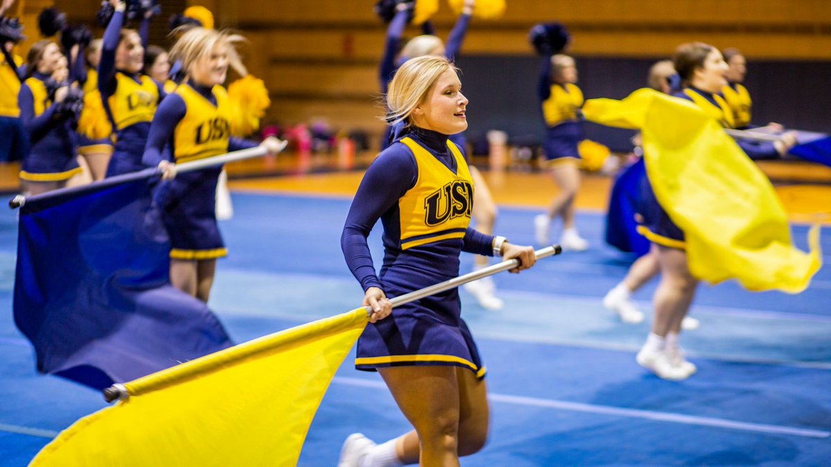 Let’s chat about scholarships! We have spots open on our cheer AND dance teams for 20-21 and we’d love to give you info. DM or email today - Banen.Chaney@stmary.edu 💙✨