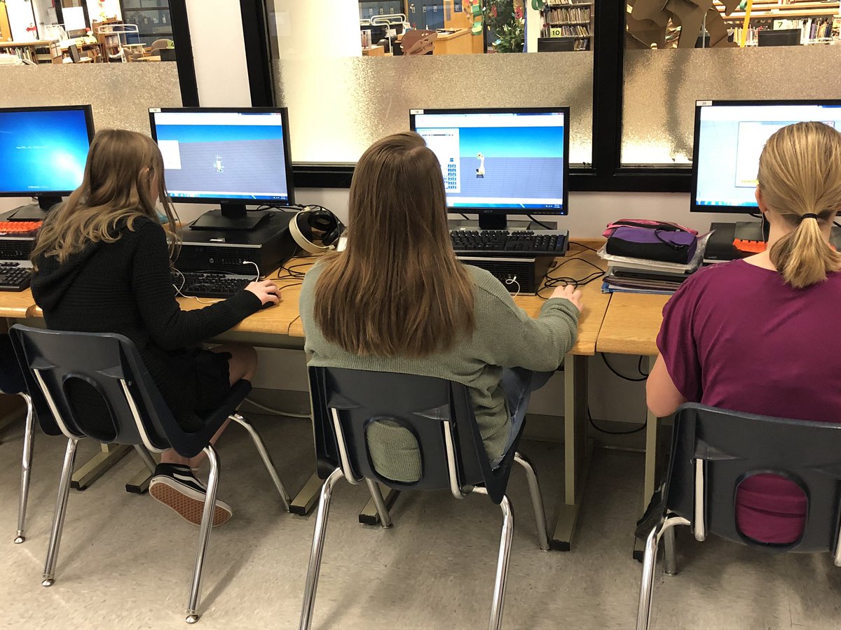 smartinwi's tweet image. I am always sparkly when the 8th graders are coding but today everyone is rocking it! I love that they are just running with #roboguide! @FANUCAmerica @LomiraMS #STEM