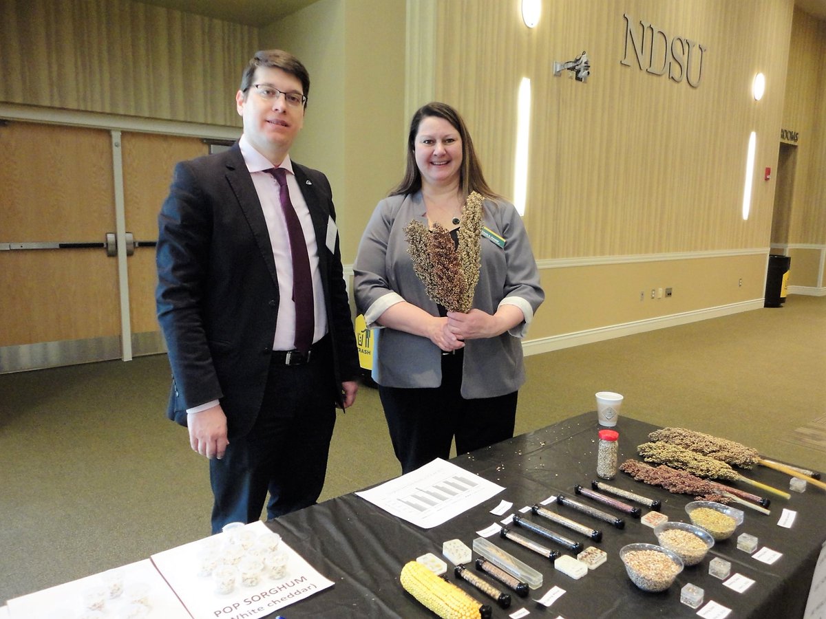 Congrats to M.S. student Kutay Yilmaz, winner of People’s Choice Award for Best Display in the Graduate Research Showcase held with #ThreeMinuteThesis Competition hosted by @NDSUGradSchool. bit.ly/2uuwc7U #3MT #researchuniversity #NDSUtrue