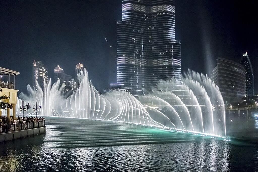 Anyone else inspired by the Burj Khalifa’s amazing fountains in Richard Hammonds ‘BIG’ ? We know we are! Let us know if you want a ‘slightly’ smaller version for your relaxation space. Keen to give this project a go! #dreamBIG #waterfeature #jets #fountain