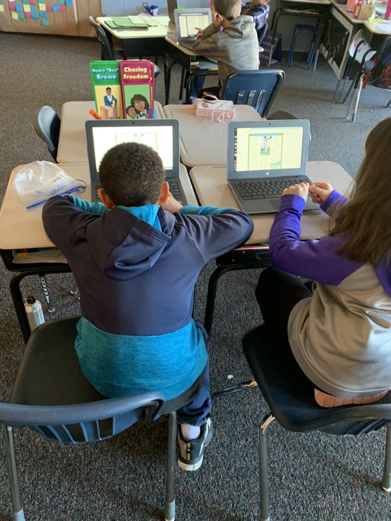 Barwick3rdgrade's tweet photo. Digital Learning Day in action! Collaborating while working on @ScholasticNews &amp; @wizerme activities! @FCSTechStatus @SondraAyscueFCS #DigitalLearningDay #DLD2020 https://t.co/3c6ElnFKR3