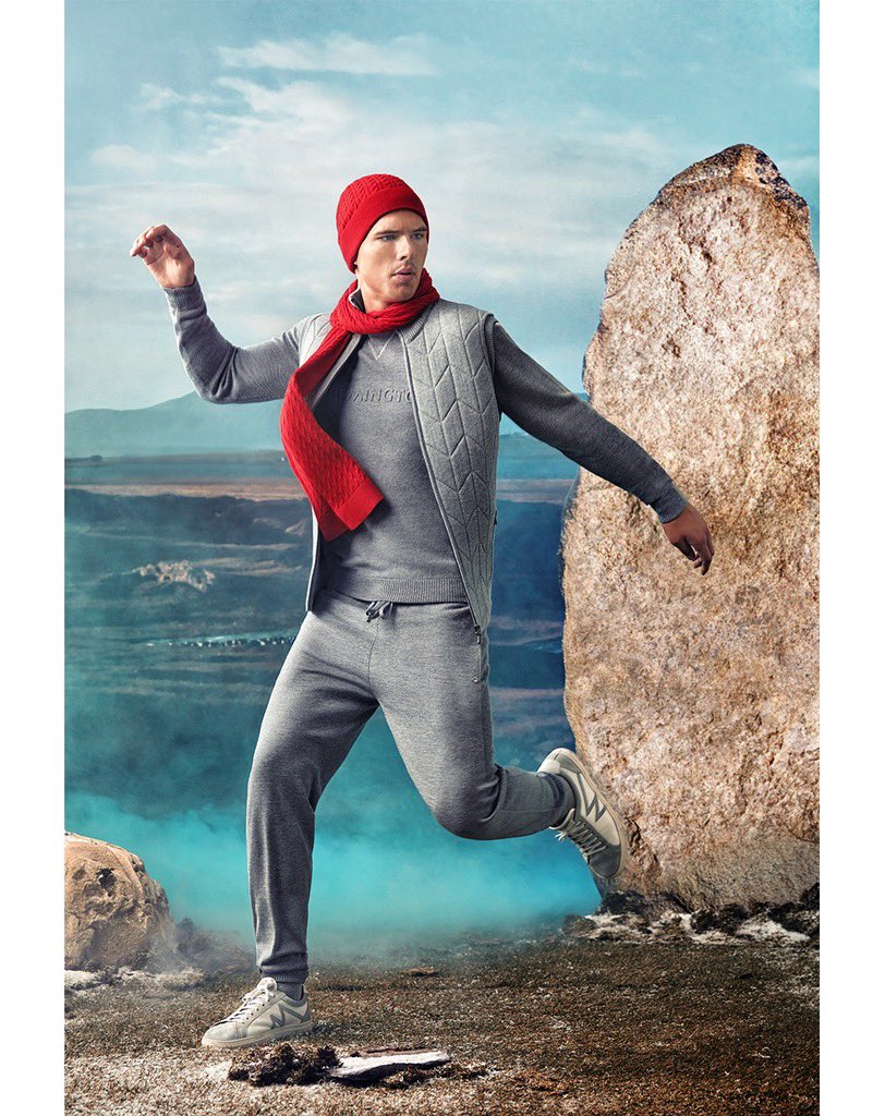 hemington_tr's tweet photo. Yağmurlu havaların kurtarıcısı su itici özelliğe sahip Activewear triko yelek; casual kombinlerinizini de mükemmel bir biçimde tamamlayacak. #Hemington https://t.co/Qo41DtI9JE