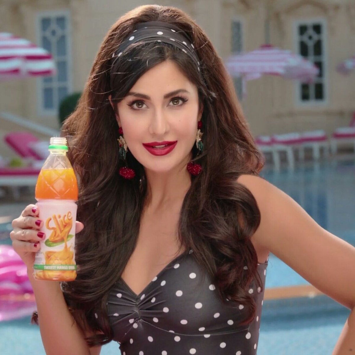 sanghamitra_4's tweet photo. Guys please trend 

KATRINA X SLICE https://t.co/TW544oKbjk
