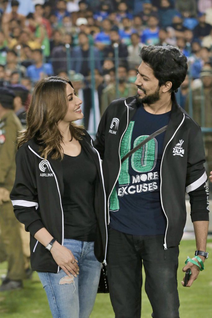 MehwishHayat's tweet photo. Great feeling to be at the glorious Multan stadium last night&amp; see it filled to capacity.First big match being played there after 12 yrs. Congrats to the Sultans on their win. Alas it was not to be Zalmi’s night. So good 2 see crowds enjoying major tournaments being played in Pak https://t.co/z9lTJg8uuQ