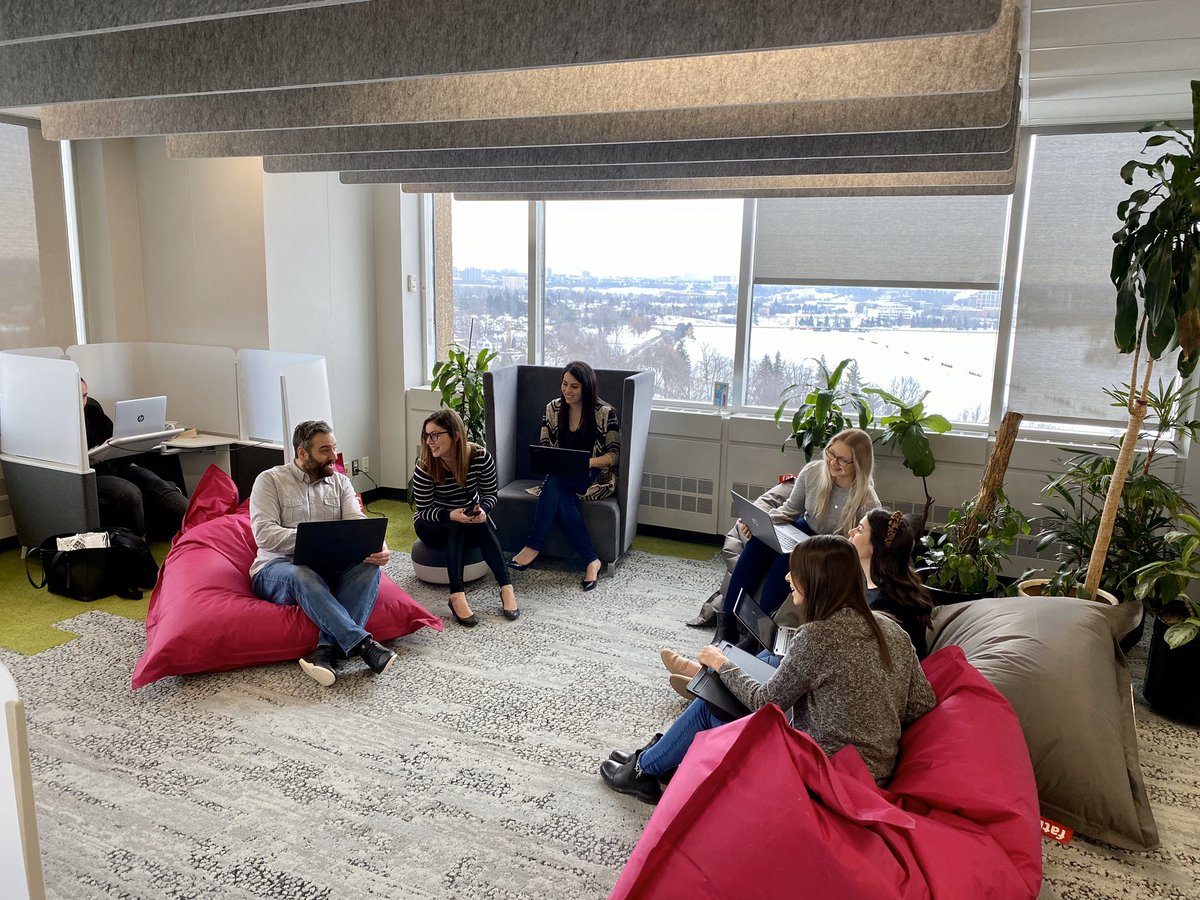 JeannineRitchot's tweet photo. #LSV que grâce au milieu de travail axé sur les activités, c’est plus facile pour l’équipe #SCP de travailler de la maison. Qui veut dire qu’une tempête de neige nie pas à notre productivité! 

En plus, notre plancher est super beau! Venez nous visiter au 15e! #RNCan https://t.co/qXcbXqIlOn