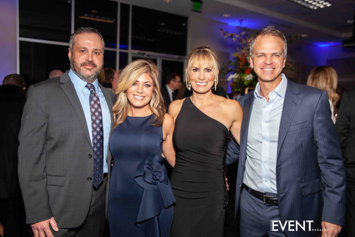 Hsv_Event_Mag's tweet photo. 11th Annual White Linen and Wine, held at the Jackson Center. Check out all the pics from this event at https://t.co/7DL0y10VAl. #WLW #RussellHill #beatcancer #huntsvilleal #hsv #HuntsvilleEVENTMagazine #jacksoncenter https://t.co/KjeRv0OYyX