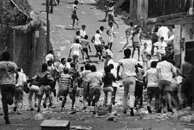 FreddyBernal's tweet photo. Un #27Feb hace 31 años se desató el #Caracazo, pueblo rebelde cansado del neoliberalismo de Carlos Andrés Pérez, el #FMI y la crisis puntofijista de la Cuarta República; marcando así el fin de la dominación oligárquica y el inicio de una Patria Libre, Justa y Soberana. https://t.co/gi87QnSinR