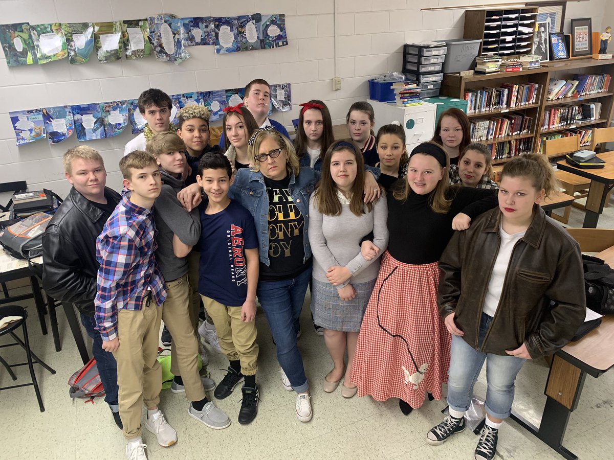 RiceDear's tweet photo. 8th Graders “Outsiders Day” @FMSPanthers1 #ForFairbanks https://t.co/K0hvGLpU4A