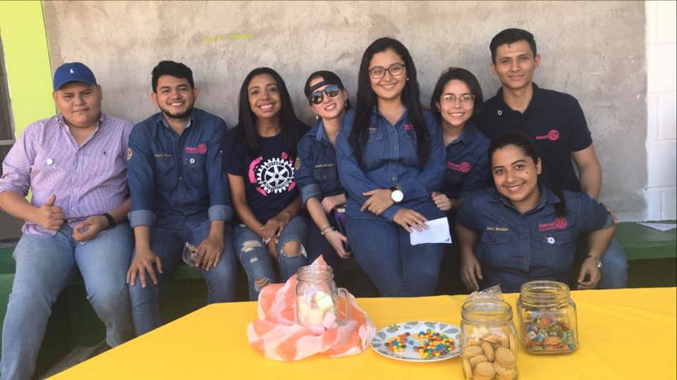 RTCHonduras's tweet image. El pasado domingo 9 de febrero los socios del Club Rotaract Choluteca realizaron su actividad de donación de útiles escolares donde fueron a dos kinders, uno ubicado en Santa Lucía y otro en Sampile. 30 niños fueron beneficiados 

#rtccholuteca #rtchonduras #rotaryconectaelmundo