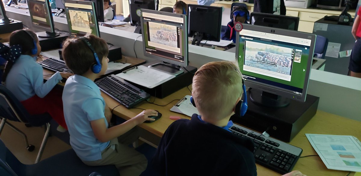 DianeParentela's tweet image. Researching animals and habitats for our Sway. #DLDaySDIRC  #SPARK_IT @IT_SDIRC @OsceolaMagnet