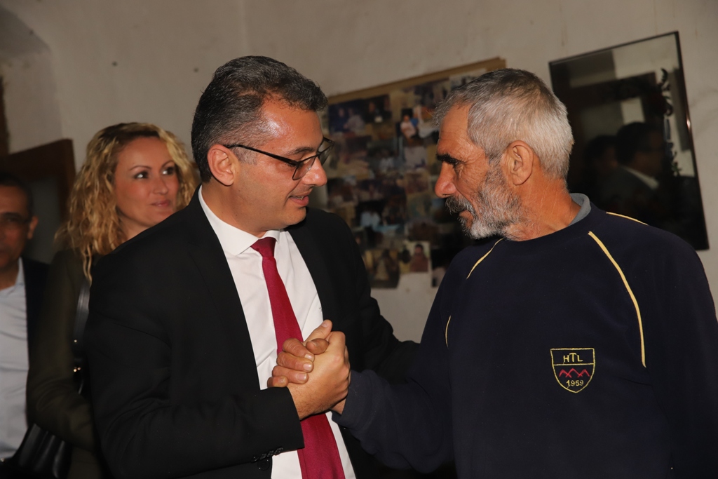 CTPKurumsal's tweet photo. ERHÜRMAN: CUMHURBAŞKANLIĞI’NA SEÇİLECEĞİZ VE SORUNLARI AŞMAK İÇİN VAR GÜCÜMÜZLE ÇALIŞACAĞIZ

Haberin tamamı için 👇
https://t.co/2f7sm7Jpp1 https://t.co/txQB45cxgT