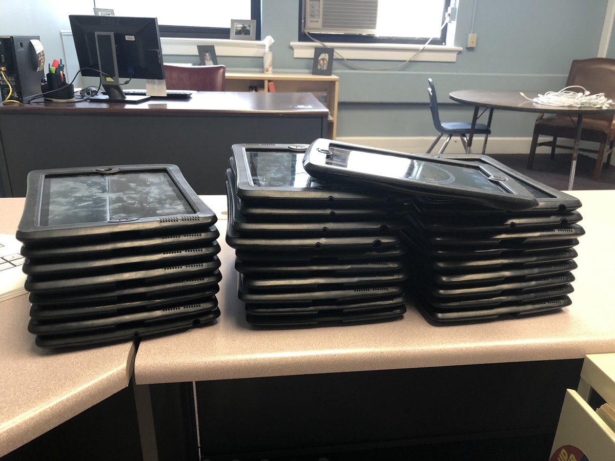 Making use of a bunch of old IPad 2s. Perfect as a device for teachers and students to make classroom materials digital and accessible - thanks to the use of Snapverter! Feel like I am recycling! @texthelp <a href="/jenniferacronk/">Jennifer Cronk</a>