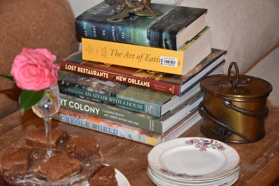 diningwithmimi's tweet photo. Fallacy in the Joyful Marie Kondo Book Toss https://t.co/rkawVw7xxE https://t.co/WXnigrvl1q