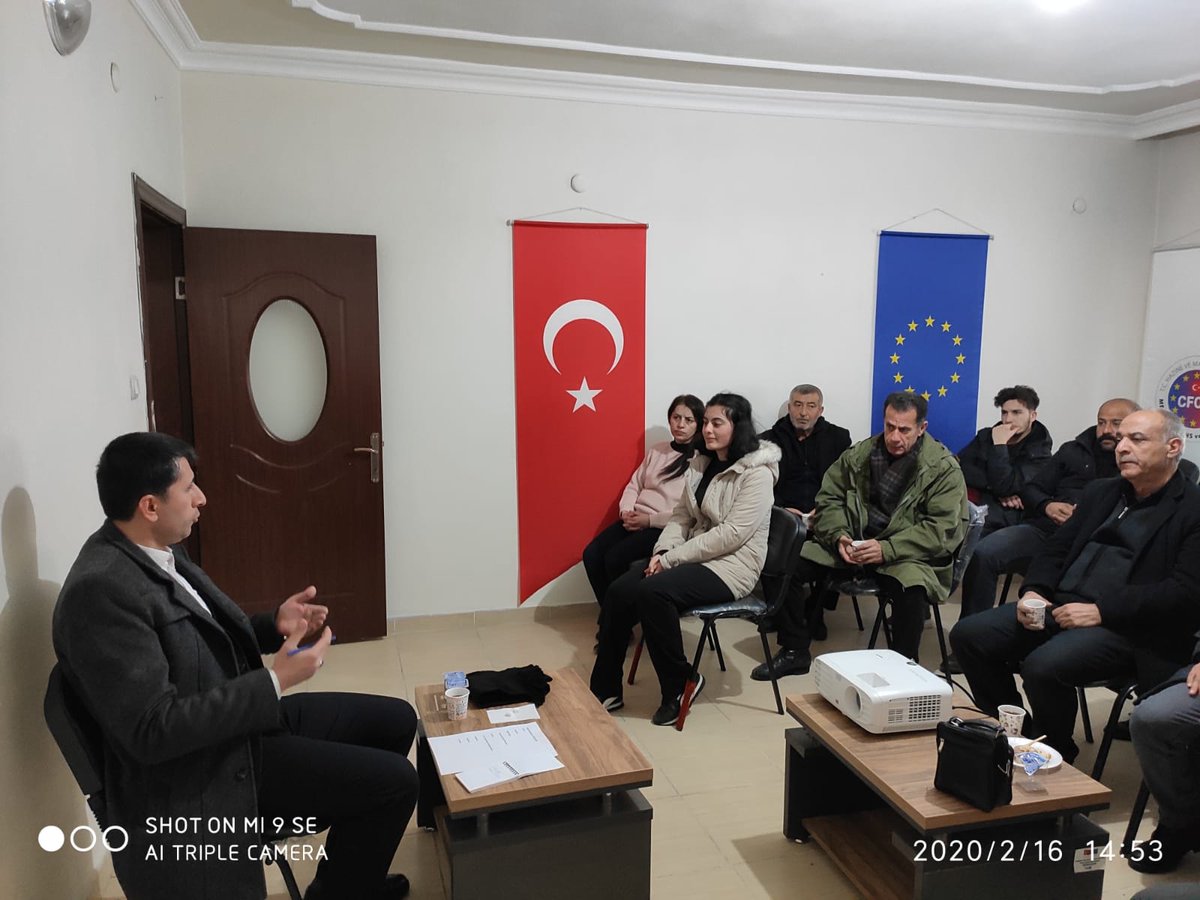 midyat_d's tweet photo. PLATFORM TOPLANTISI 9

Projemiz dâhilinde olan bir platform oluşturularak gerçekleştireceğimiz 11 toplantının https://t.co/KCQabRNJ76 Midyat Esnaf ve Sanatkarlar Odası Başkanı Sayın Rıfat Direkçi yönetiminde 16.02.2020 tarihinde gerçekleştirdik#stk, #siviltoplum, #midyat, #kadin https://t.co/wip78l7hfT