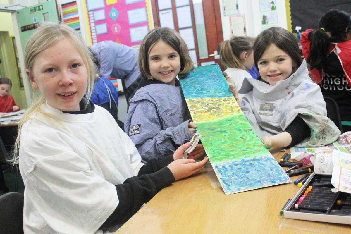 TruroHigh's tweet photo. Our Prep 3 and 4 artists have been busy preparing for pirantide merry-making this week with a masterclass alongside professional artist, Sue Loydell #StPiransDay #learningfromapro #masterclass https://t.co/DflMvv1q6c
