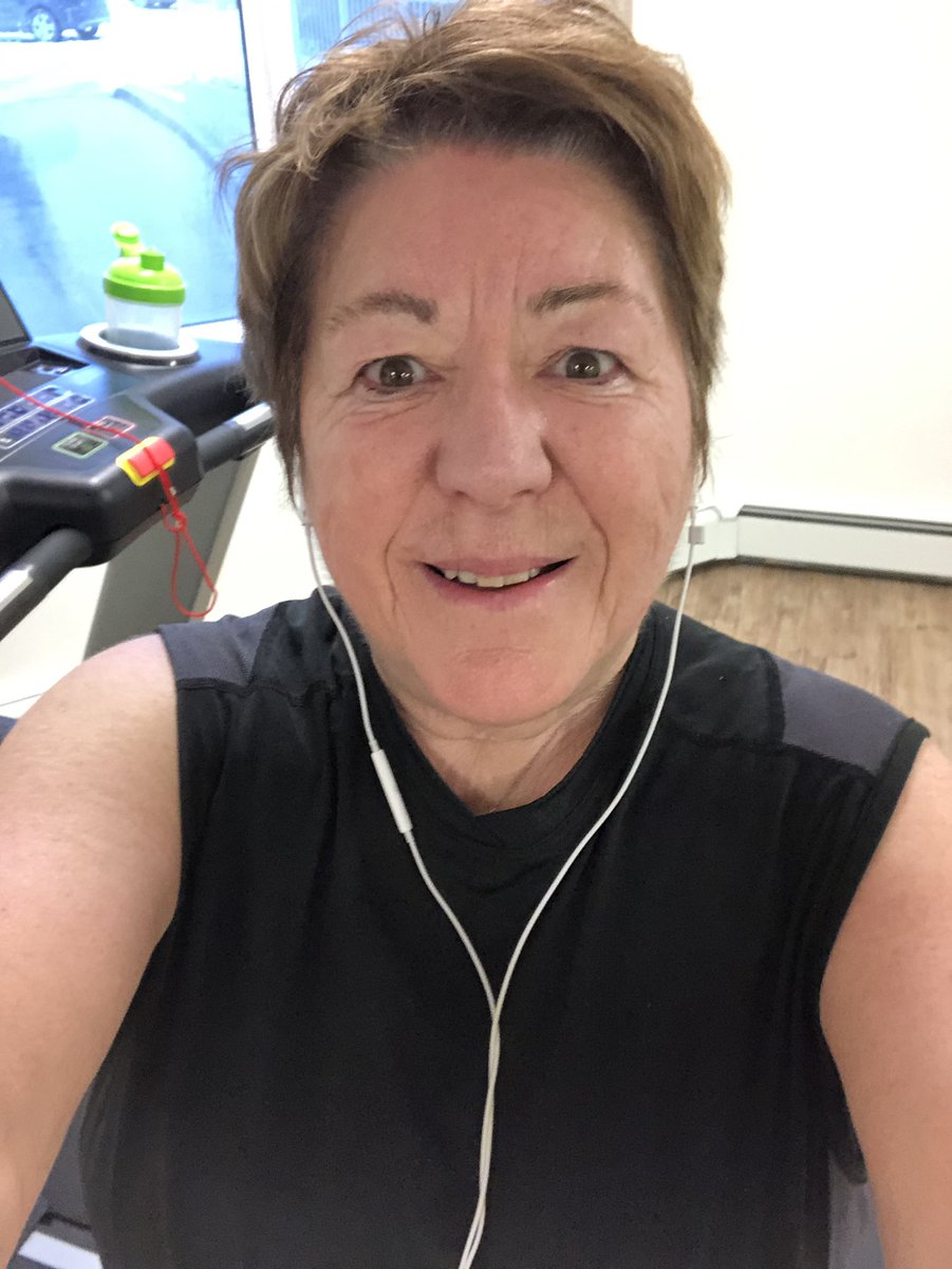 PatMussieux's tweet photo. Starting my day with #treadmilltraining listening to @AliBrown podcast!! One of the best out there for women in business 👍👍 #Glambition #Entrepreneurship #whitneyjohnsoninterview https://t.co/iC0mwZGXt6