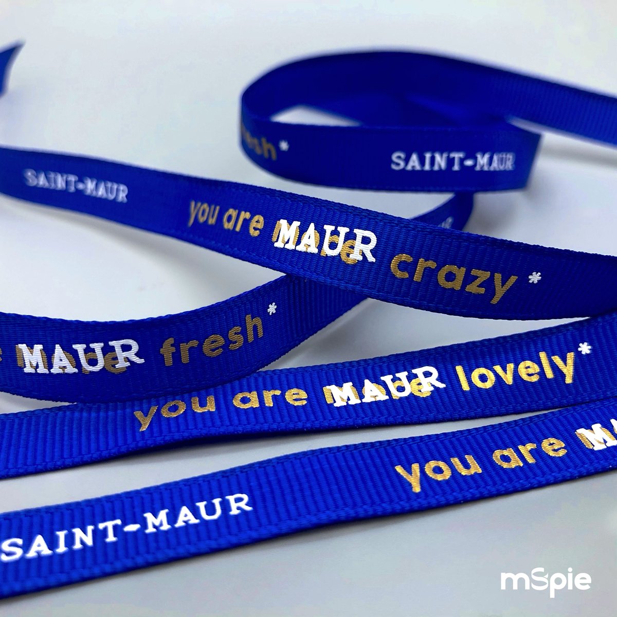 mspiecom's tweet photo. Coup de coeur du jour : la finesse de la matière gros grain x l’élégance de la sérigraphie dorée ✨

✅ Commandez dès maintenant vos bracelets à l’image de votre événement sur https://t.co/BmPou9HunA

Avec #MSPIE la livraison express en France Métropolitaine vous est offerte ! 🚀 https://t.co/a6vlqZwSQ1