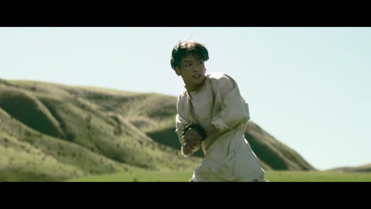 #KOOKJIN AU (Rebel x Prince)

: องค์ชายซอกจินพะย่ะค่ะ...

J: มีอะไร

: มะ…เมื่อครู่ตอนกลุ่มกบฏของราชวงศ์ก่อนบุกทลายค่าย ค…คิดว่าน่าจะเป็นแผนลวง……ค คือ…

J: …ว่าต่อสิ

: ต..ต ตอนนี้… อดีตรัช—! เอ่อ… ห หัวหน้าโจรกบฏ จอนจองกุก ห ห หาย… หายไปจากคุกใต้ดินแล้วพะย่ะค่ะ!!