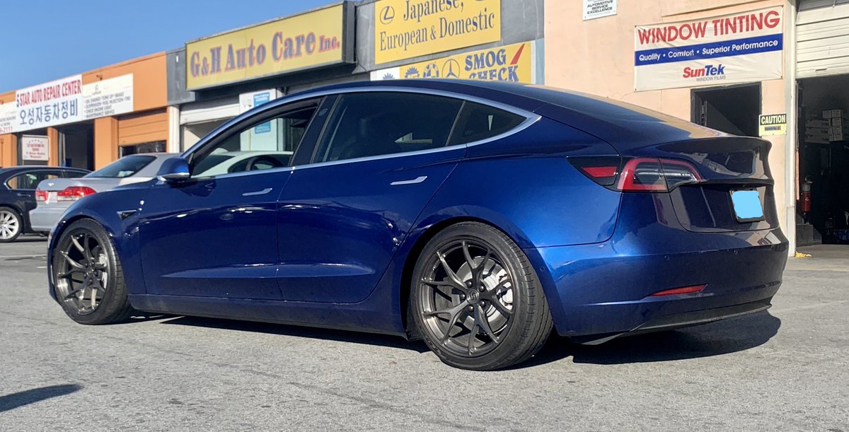 MountainPassEV's tweet photo. Ritchie's M3P lowered on MPP Sport Coilovers, Camber and Toe Arms on Signature SV104 Wheels Brushed Black Tint. Looks amazing!
Signature Wheel
#mountainpassperformance #model3performance #coilovers #tesla #model3 #lowered #signaturewheel https://t.co/oswshkNtIG