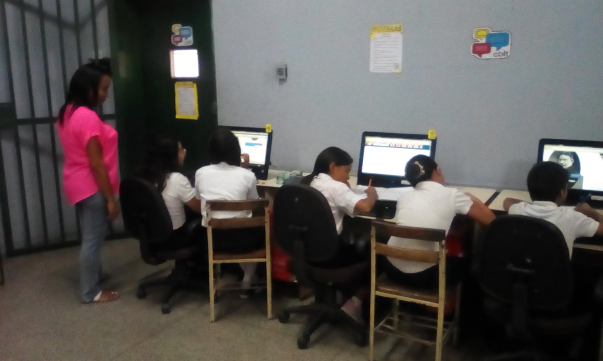 cbitluisramon's tweet photo. La docente Dinoska Aparicio, de la U.E.N.B. Felipe Guevara Rojas  y sus estudiantes de 6to A, investigan: Biografía del Dr.  Felipe Guevara Rojas. @vane_prieto @PedroGordon_21 @FundabitAragua https://t.co/0ZxayahSfF