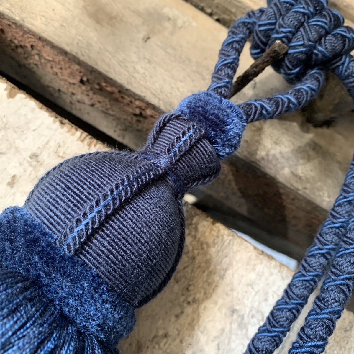 troynorthltd's tweet photo. This stunner from our Northumbria collection is stepping up for #tasseltakeoverthursday 
💙💙💙💙💙💙💙
#trimmings #tassels #interiors #curtains #windowdecor #luxury #blue #colour #loveyourhome https://t.co/pVBibSiqfF