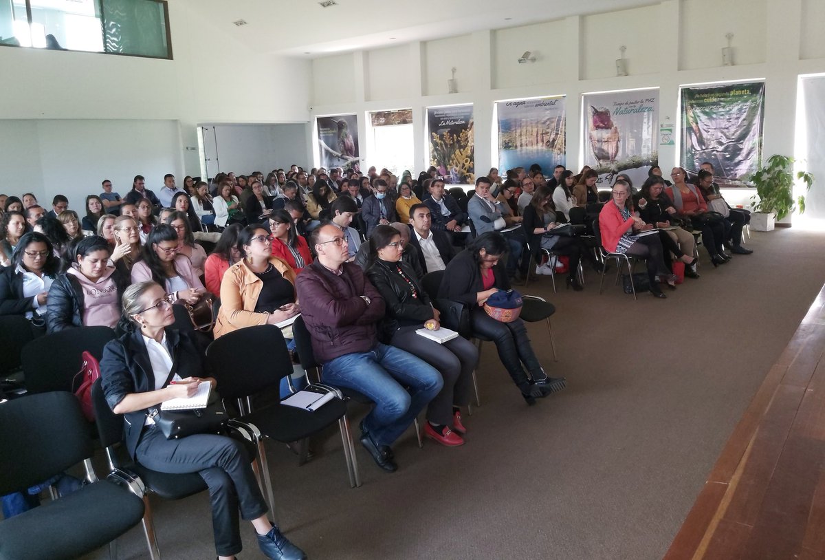 SePlaneacionBoy's tweet photo. En encuentro coordinado por @MinHacienda y @PlaneacionBoy, equipos de Hacienda, Tesorería y Presupuesto de los 123 municipios, fortalecen el reporte de información del Formulario Único Territorial #FUT y la implementación del nuevo Catálogo de Clasificación Presupuestal #CCPET https://t.co/mw6xRYZDiw