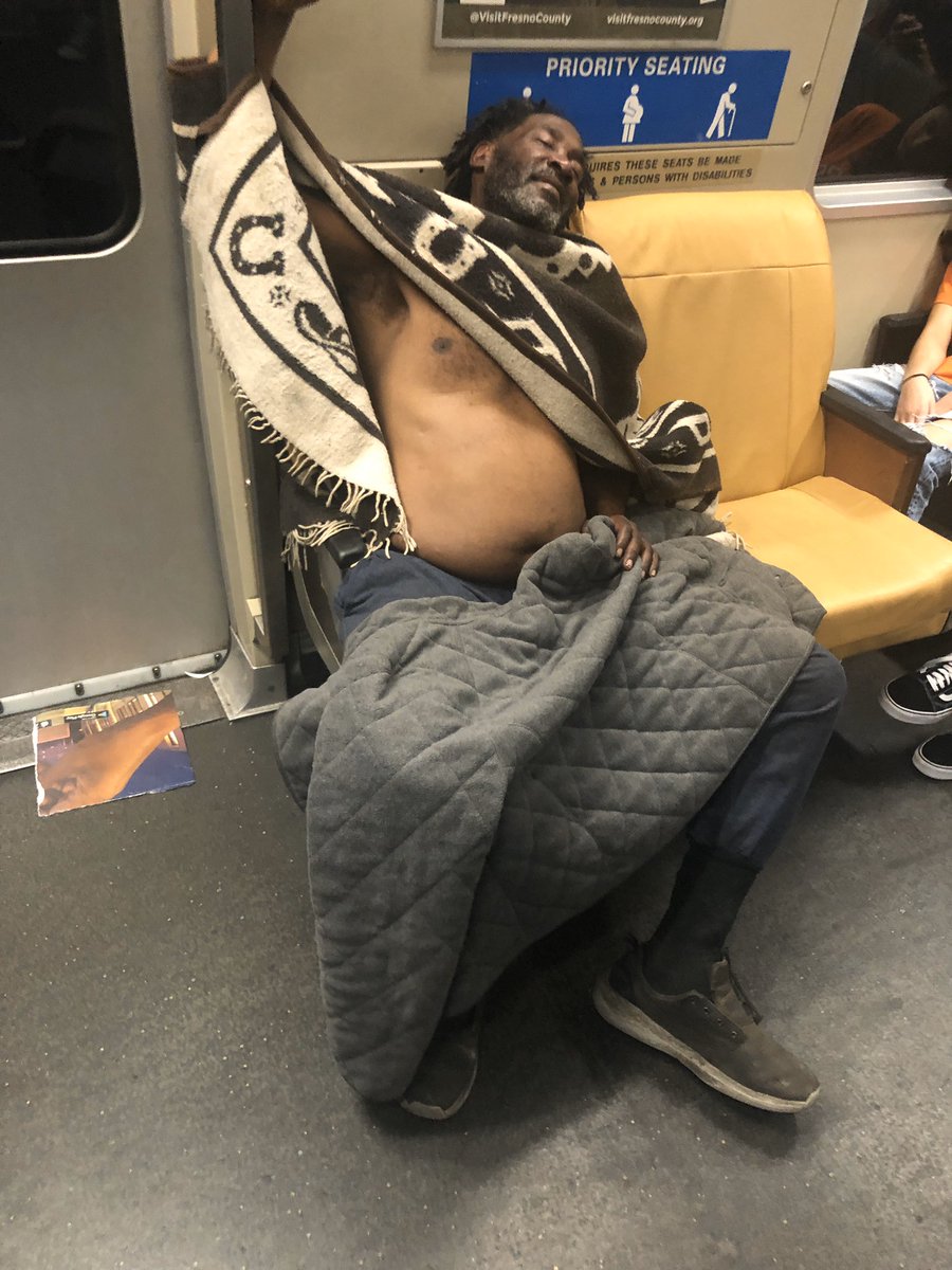 yetruthseeker's tweet photo. And #bartsf contemplates raising fares and parking lots when they allow this? I was standing next to middle school kids, who were scared and beside themselves. @SFBART This is why ridership is down. Embarcadero heading to Richmond https://t.co/cUEQo0m3Zf