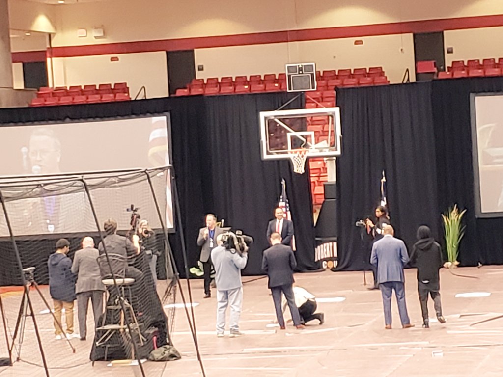 KISDWIT's tweet photo. A few WIT students attended the 2020 North Central Texas Aerial Robotics Showcase today! #GameofDrones https://t.co/2m9TYdpHJN