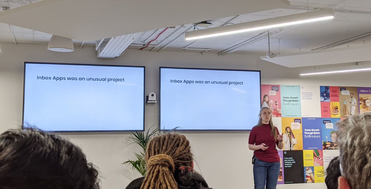 elvacarri's tweet photo. 3 great talks by @UnaKehoe @agnesstenlund &amp; @shelliefitz for #BuildingIntercom. 
🙋‍♀️Step up to take ownership of solving challenges in how you work together 
🎨 Don't waste time making things pretty before you make them usable 
🧀 And know your customer's cheese before you move it https://t.co/fJvoQo4EFb