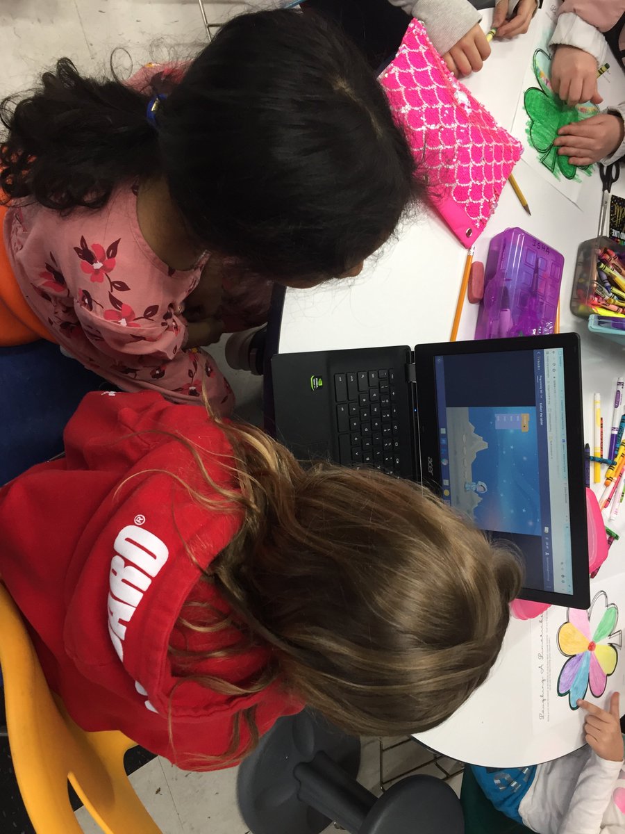 MrsManley5's tweet photo. We had so much fun getting together with our buddies to make Shamrocks for our local Senior Center.  We also loved trying out a new coding website, Tynker!  Lots of great collaboration! @schneider4tinc @tincroadschool https://t.co/4UqaSwvCwY