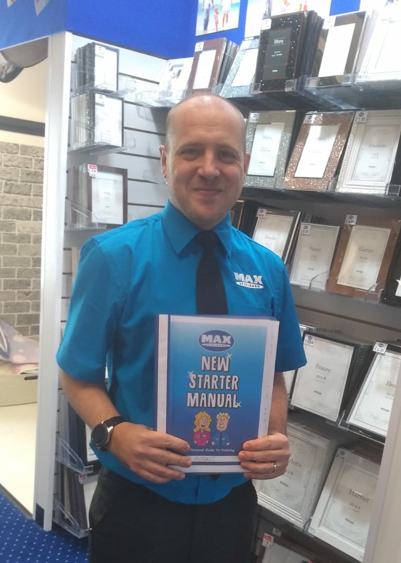 A perfect end to the day.
Great to meet our new manager Lee in Rawtenstall Asda. 
Only 12 week in &amp; doing a amazing job.