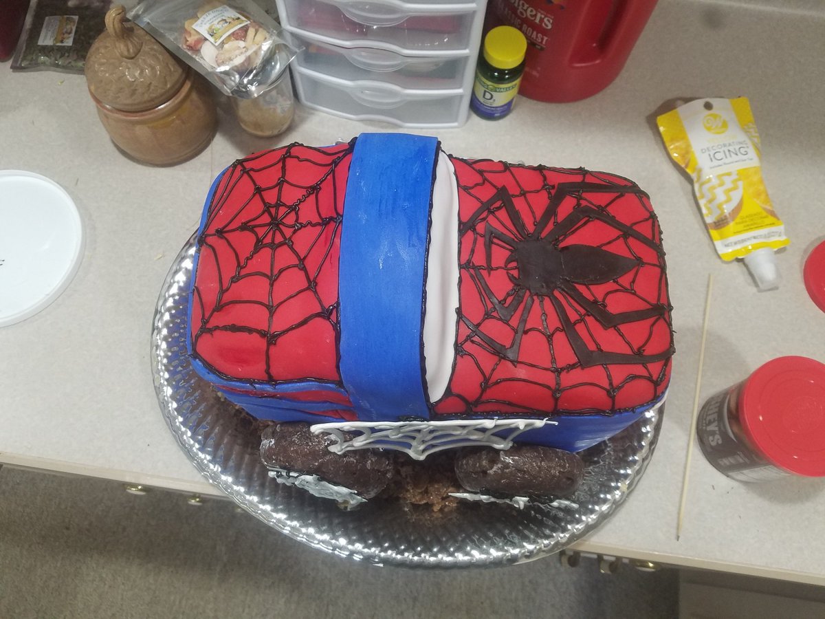 LSFrontzak's tweet image. My cake guru did it again! Spiderman monster truck cake