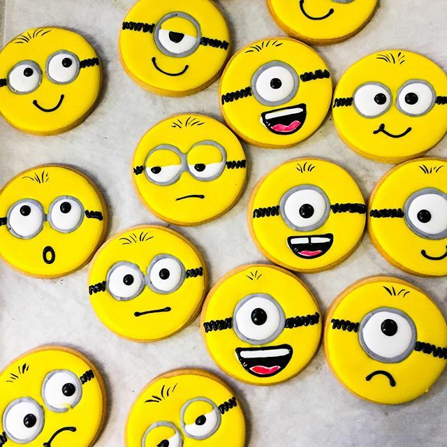 Our cookie artist is one in a minion!! These were made for a special order request and we think he did a pretty perfect job 💛
. .
#cookieart #handdrawn #minion