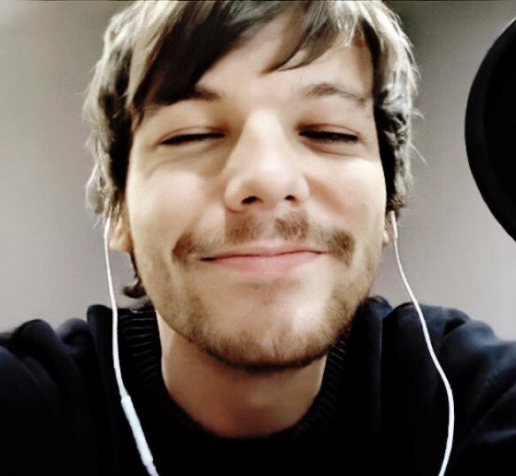 bpicslouist91's tweet photo. imagine not loving him with your whole heart. https://t.co/v5sTG1bGo9