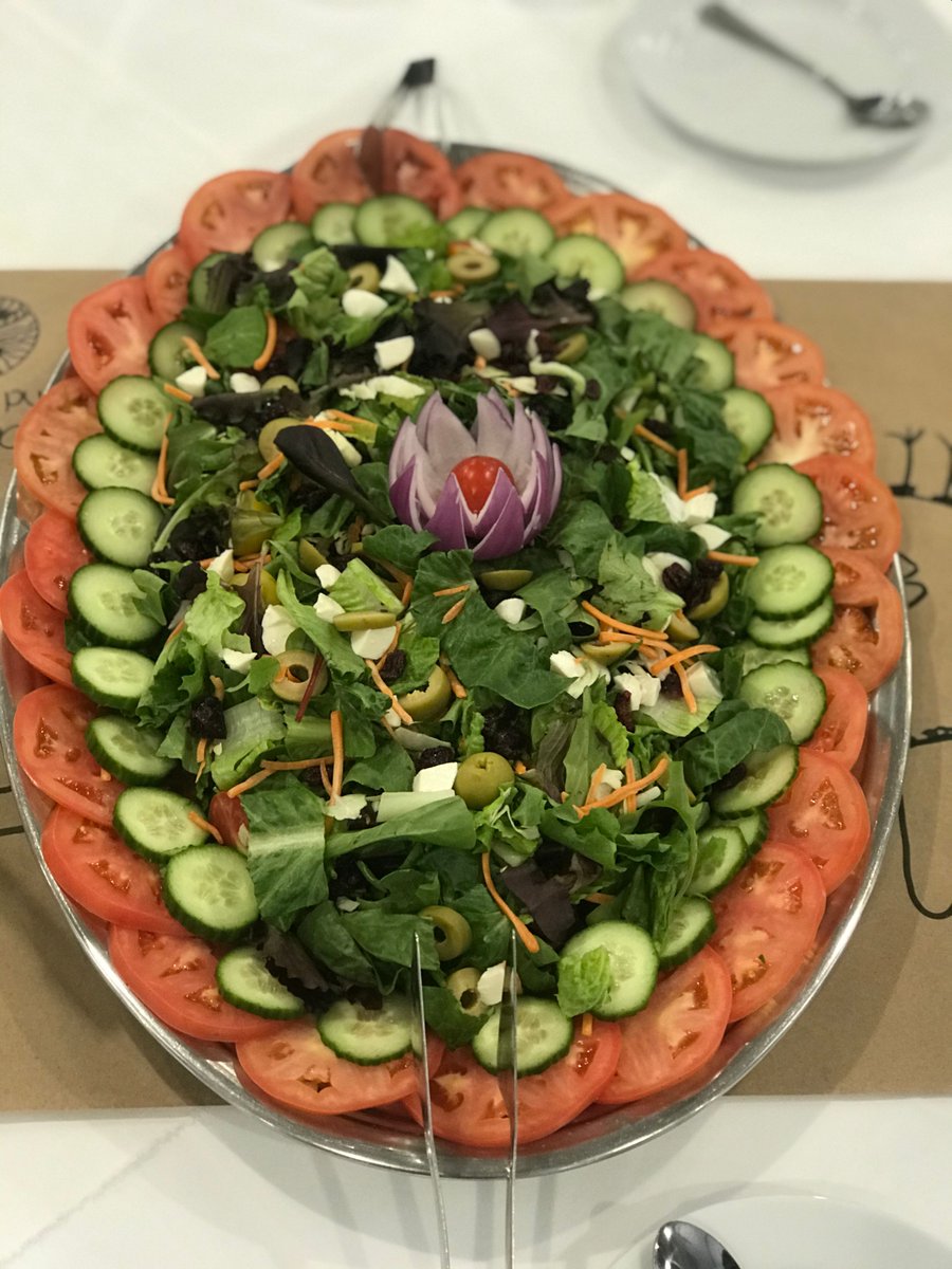 Throwback to when Chef prepared a beautiful and delicious Thanksgiving meal 🦃  #tbt #throwbackthursday  #thursday #sheratonmiamiairport #sheraton #turkey #instagood #food #thanksgiving # salad #corn #family #friends #thankful #blessed #hospitality #love