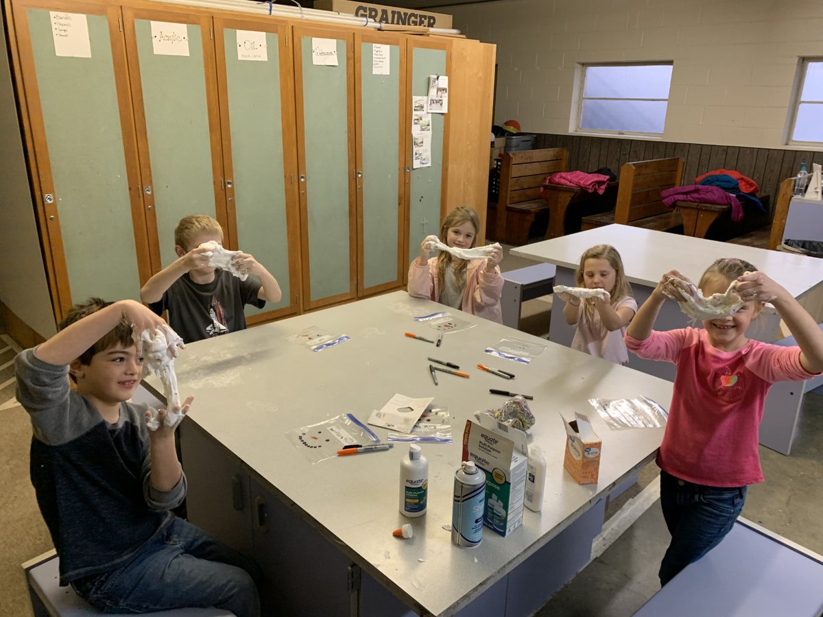 ArtsInJasper's tweet photo. We ❤️ Winter Workshops!!
.
.
.
@JasperGov #jasperartscenter #jaspercommunityarts #winterworkshops2020 #paint #slime #mosaic #crafts #awesomeinstructors https://t.co/dBVH5QCA7p