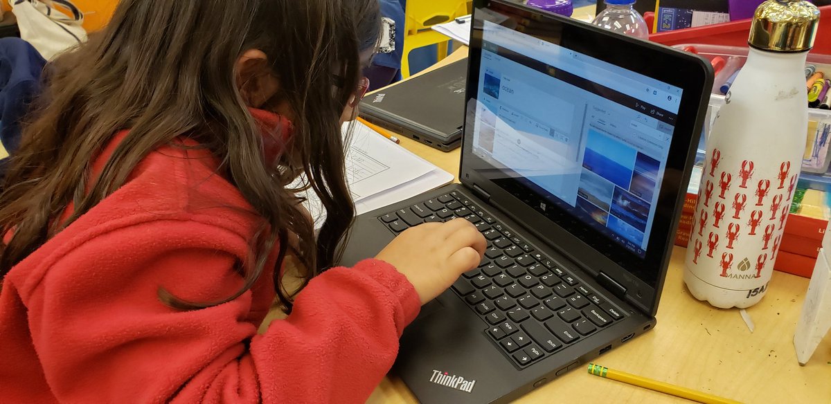 DianeParentela's tweet image. Ss were so excited to work on their Sway this afternoon. I was busy supporting their learning and didn&apos;t take many pictures...@OsceolaMagnet @IT_SDIRC #DLDaySDIRC #SPARK_IT