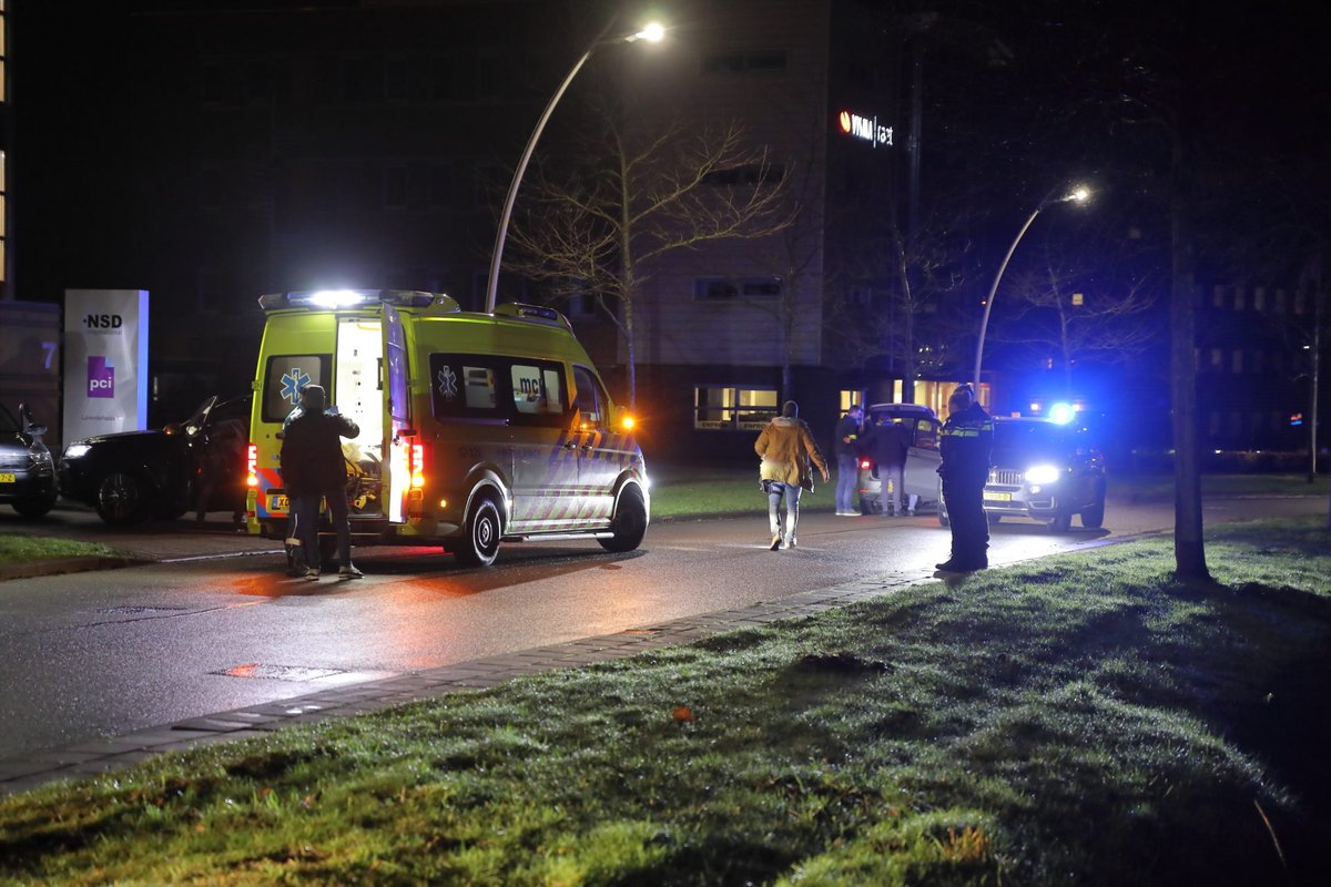 Arrestatieteam schiet verdachte in been aan de Lavendelheide in Drachten -.