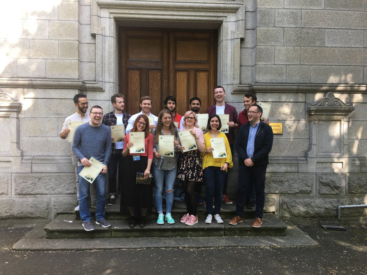 Seeing my @TCD_Chemistry outreach students grow in confidence, develop skills they didn’t realise they had, apply those skills to everything and discover a passion for #SciComm year by year has been my biggest motivating factor! Look at all their happy heads! #HEchat #PhDLife