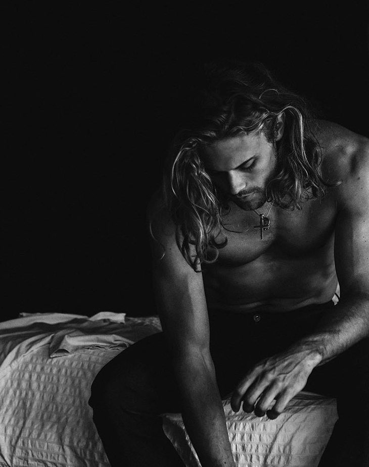 wakevpdcd's tweet image. ⠀⠀
╰━ ❛ 𝐁𝐋𝐔𝐄𝐒 𝐀𝐖𝐀𝐘;
            𝐈 𝐆𝐎𝐓 𝐓𝐖𝐎 𝐑𝐄𝐃 𝐏𝐈𝐋𝐋𝐒 
            𝐓𝐎 𝐓𝐀𝐊𝐄 𝐓𝐇𝐄 
            𝐁𝐋𝐔𝐄𝐒 𝐀𝐖𝐀𝐘. ❜
⠀⠀