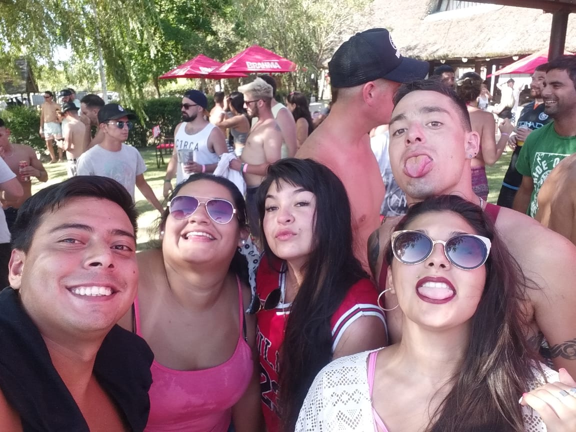 FloopiiRojas's tweet photo. #Guale2O2O #SolarDelEste #PasaronCosas #EsEsaREYNAA
Supero TODAS mis espectativas, y lo mejor fue compartirlo con ustedes 💜 https://t.co/20yJ0JOML6